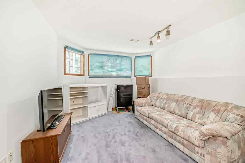 MLS® A2239382 - 28 Harvest Oak Drive NE in Harvest Hills Calgary, Residential