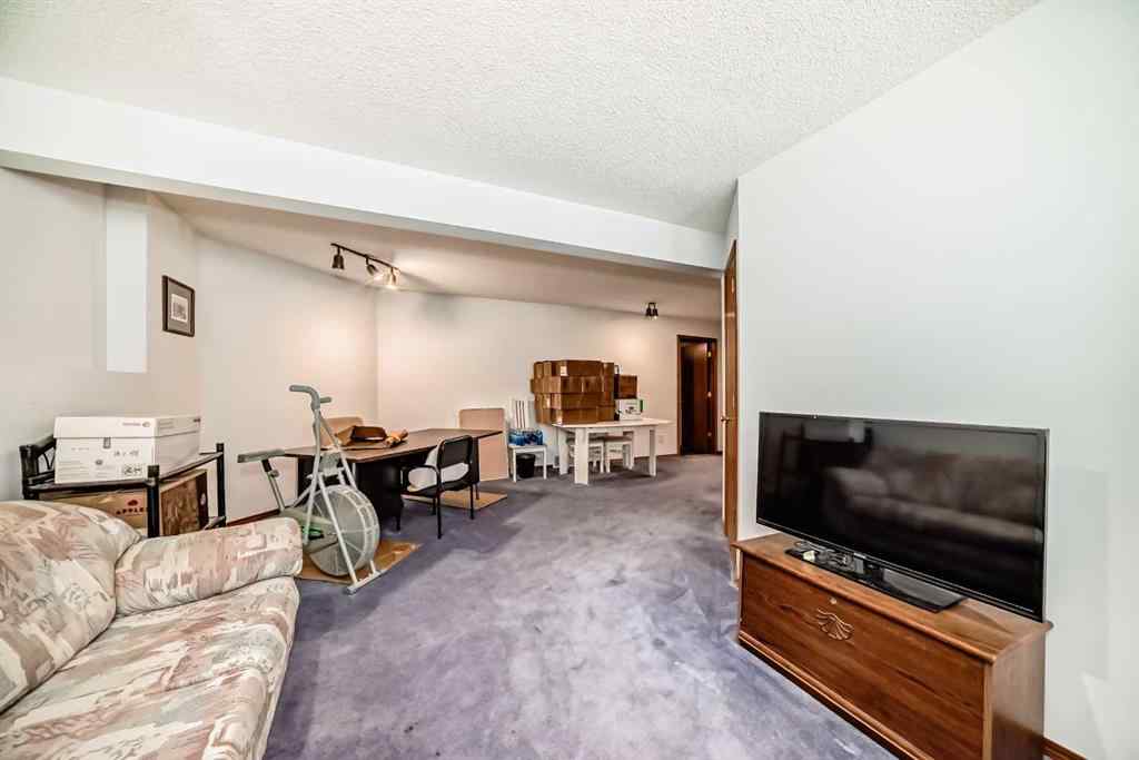 MLS® A2239382 - 28 Harvest Oak Drive NE in Harvest Hills Calgary, Residential