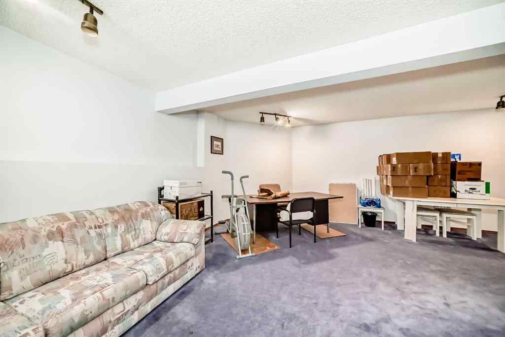 MLS® A2239382 - 28 Harvest Oak Drive NE in Harvest Hills Calgary, Residential
