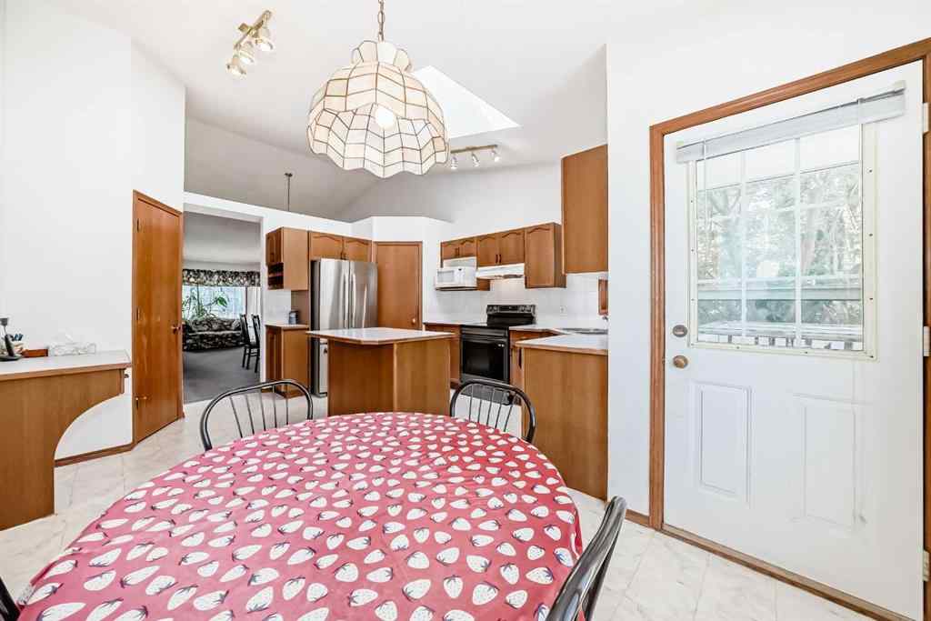 MLS® A2239382 - 28 Harvest Oak Drive NE in Harvest Hills Calgary, Residential