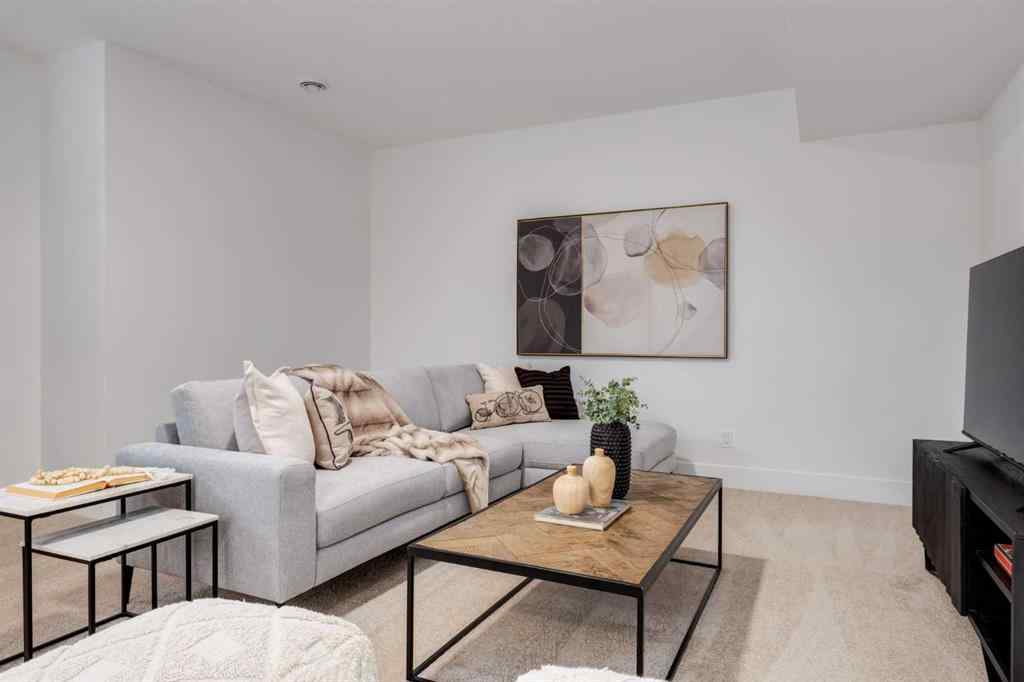 MLS® A2239391 - 72 Treeline Common SW in Alpine Park Calgary, Residential