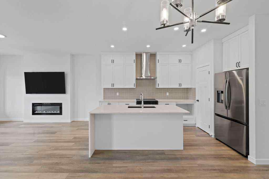 MLS® A2239392 - 986 Chinook Winds Meadow SW in Chinook Gate Airdrie, Residential