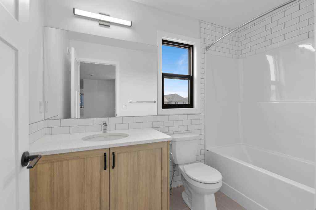 MLS® A2239392 - 986 Chinook Winds Meadow SW in Chinook Gate Airdrie, Residential