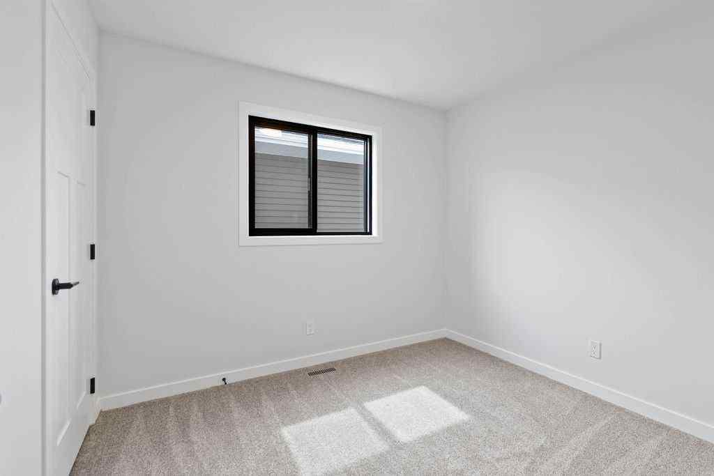 MLS® A2239392 - 986 Chinook Winds Meadow SW in Chinook Gate Airdrie, Residential