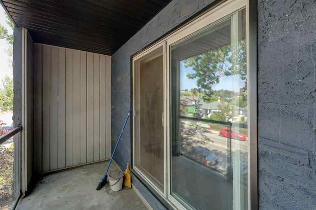 MLS® A2239396 - Unit #301 931 2 Avenue NW in Sunnyside Calgary, Residential