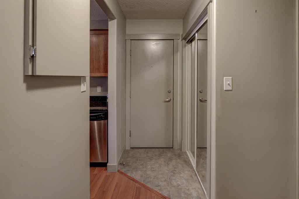 MLS® A2239396 - Unit #301 931 2 Avenue NW in Sunnyside Calgary, Residential