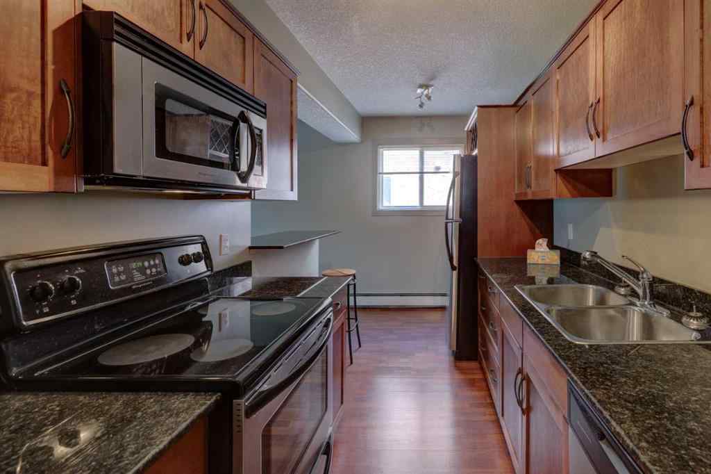 MLS® A2239396 - Unit #301 931 2 Avenue NW in Sunnyside Calgary, Residential