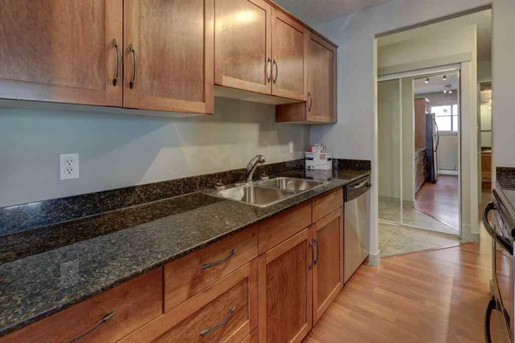 MLS® A2239396 - Unit #301 931 2 Avenue NW in Sunnyside Calgary, Residential