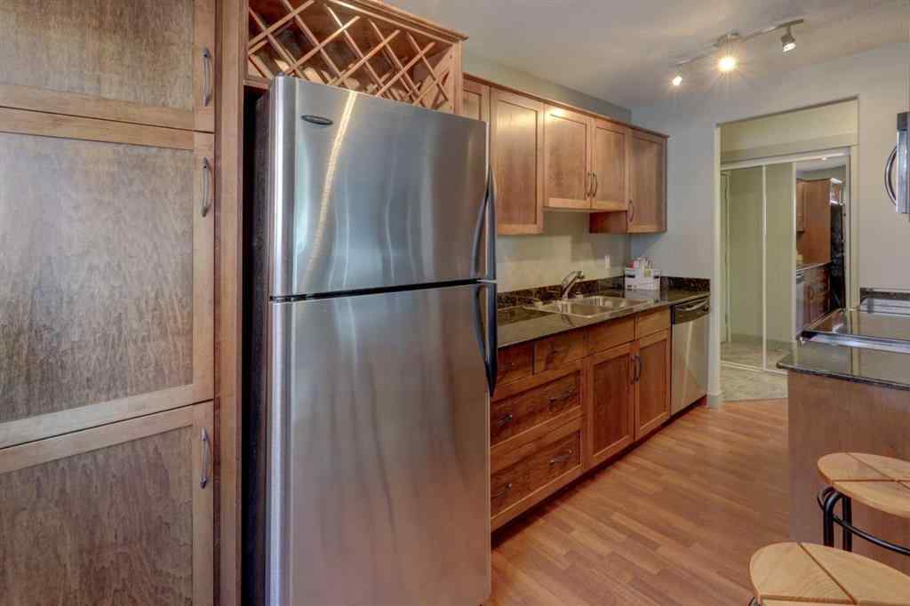 MLS® A2239396 - Unit #301 931 2 Avenue NW in Sunnyside Calgary, Residential