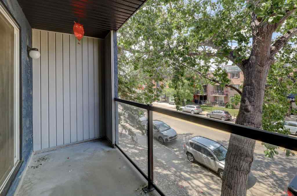 MLS® A2239396 - Unit #301 931 2 Avenue NW in Sunnyside Calgary, Residential