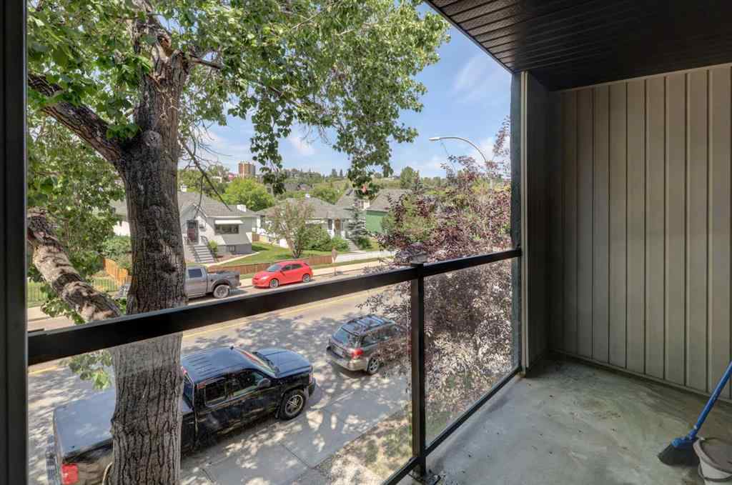 MLS® A2239396 - Unit #301 931 2 Avenue NW in Sunnyside Calgary, Residential