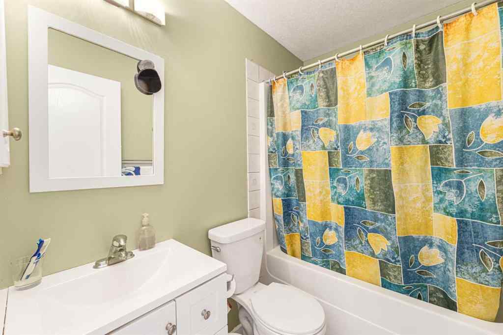 MLS® A2239402 - 10 Tusslewood Heights NW in Tuscany Calgary, Residential