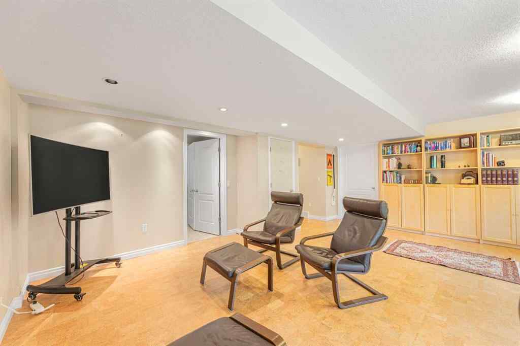 MLS® A2239402 - 10 Tusslewood Heights NW in Tuscany Calgary, Residential