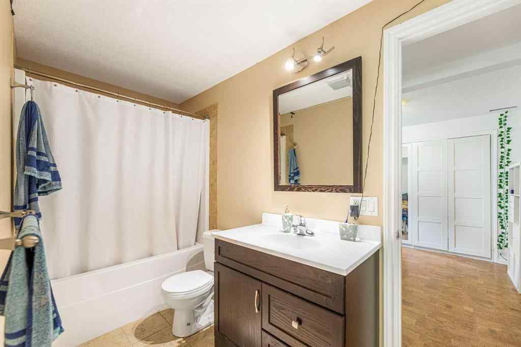 MLS® A2239402 - 10 Tusslewood Heights NW in Tuscany Calgary, Residential