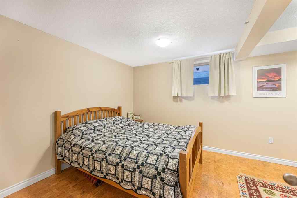 MLS® A2239402 - 10 Tusslewood Heights NW in Tuscany Calgary, Residential