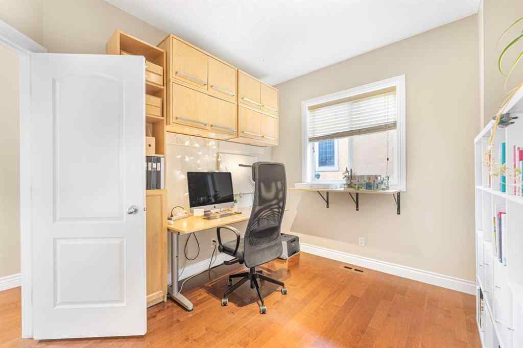 MLS® A2239402 - 10 Tusslewood Heights NW in Tuscany Calgary, Residential