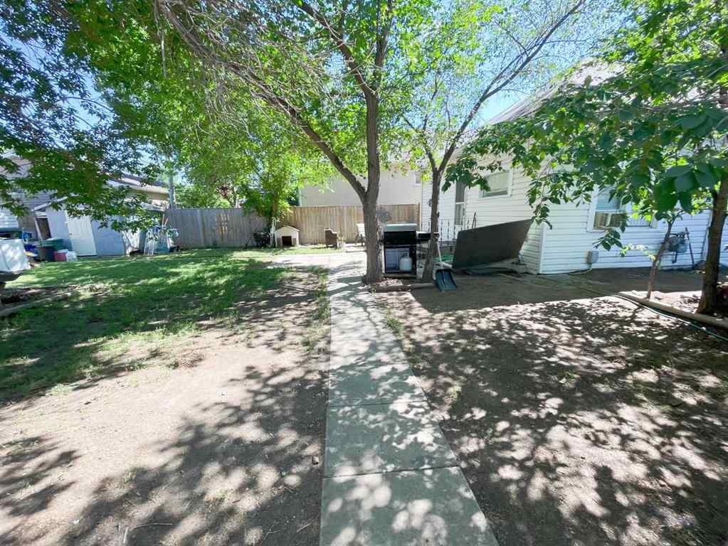 MLS® A2239411 - 645 16 Street N in Winston Churchill Lethbridge, Residential