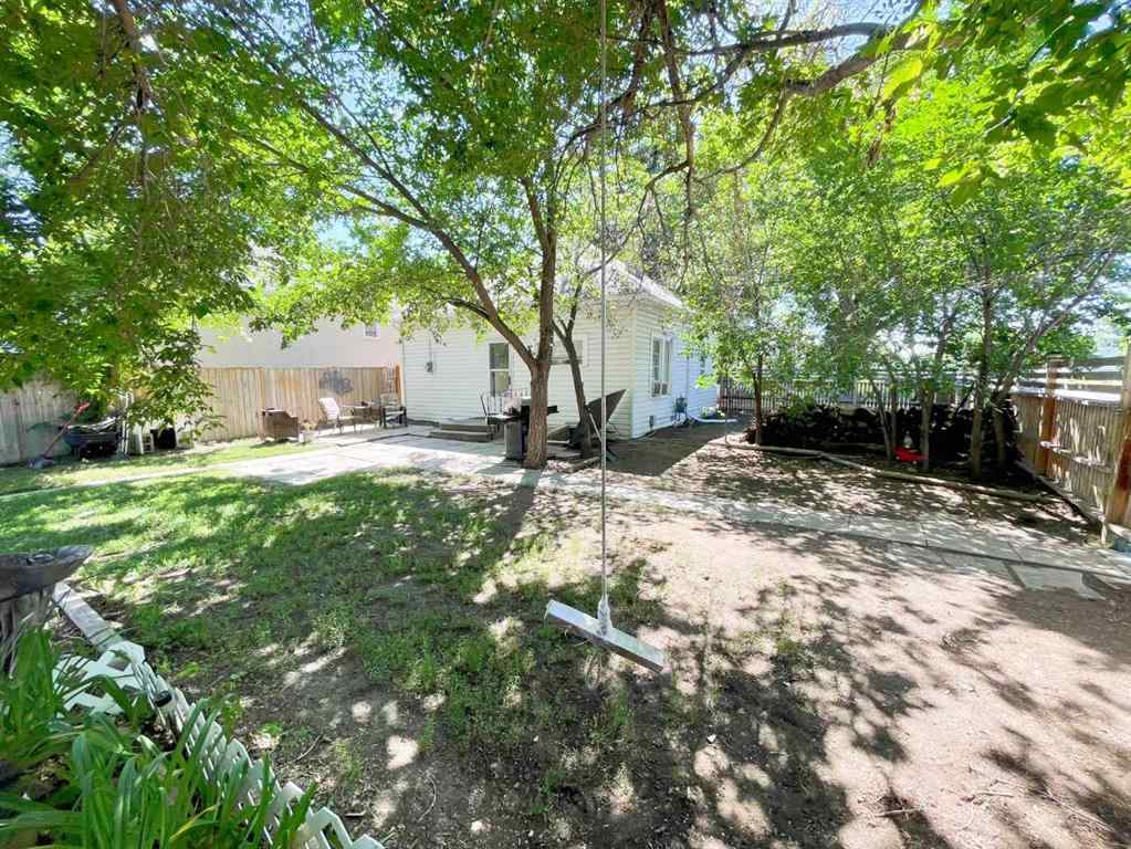 MLS® A2239411 - 645 16 Street N in Winston Churchill Lethbridge, Residential