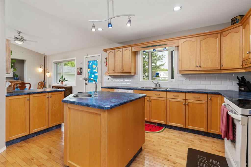 MLS® A2239418 - 120 Dominion Street  in Kingman Kingman, Residential