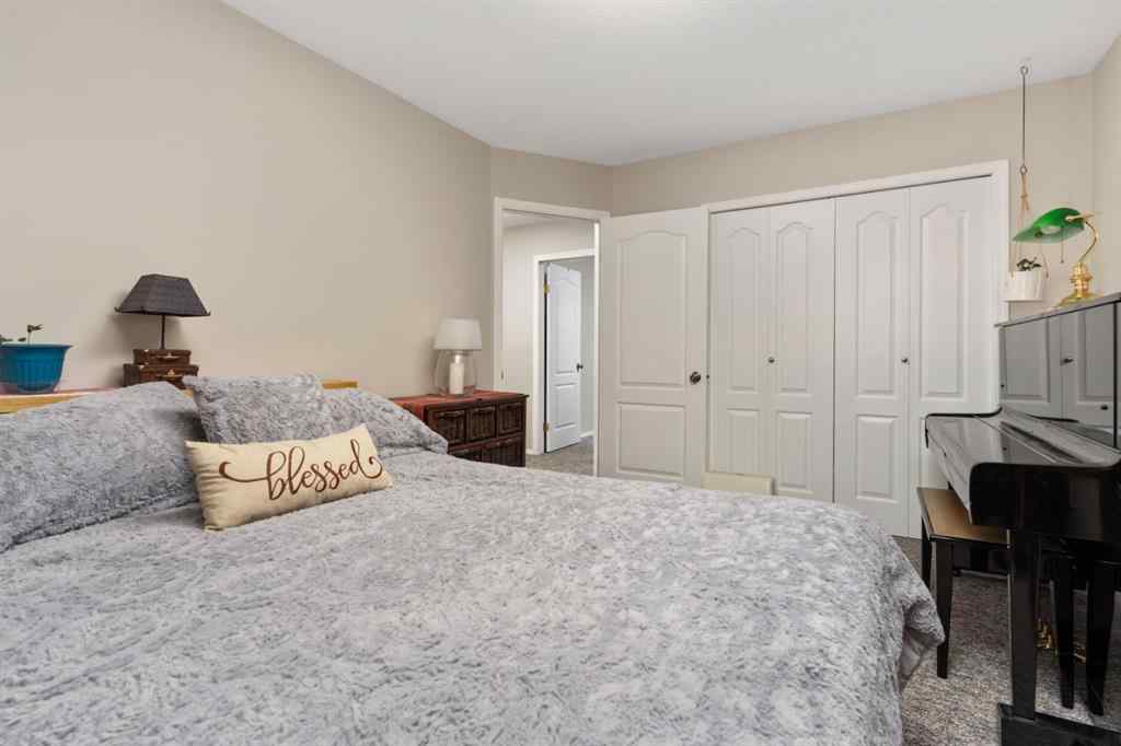 MLS® A2239418 - 120 Dominion Street  in Kingman Kingman, Residential