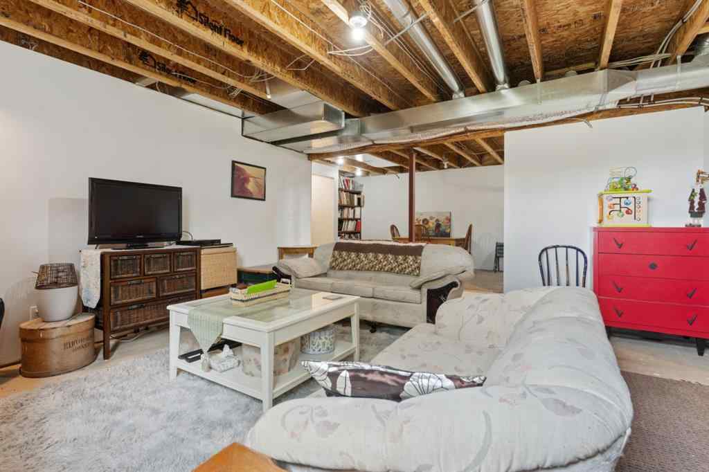 MLS® A2239418 - 120 Dominion Street  in Kingman Kingman, Residential