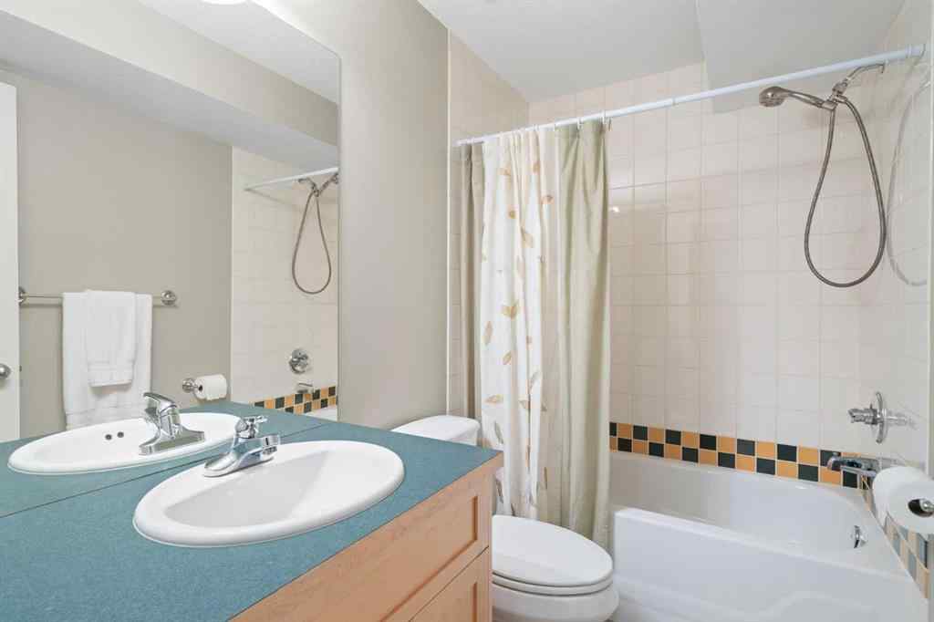 MLS® A2239424 - 1914 Broadview Road NW in West Hillhurst Calgary, Residential