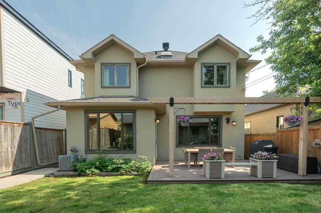 MLS® A2239424 - 1914 Broadview Road NW in West Hillhurst Calgary, Residential