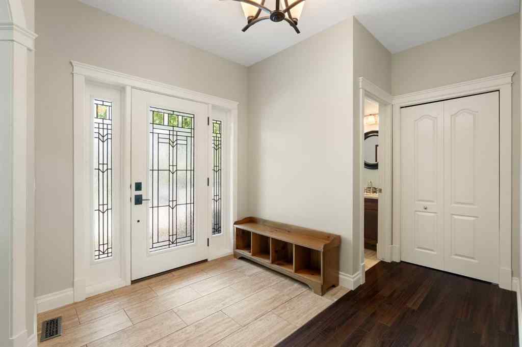 MLS® A2239424 - 1914 Broadview Road NW in West Hillhurst Calgary, Residential