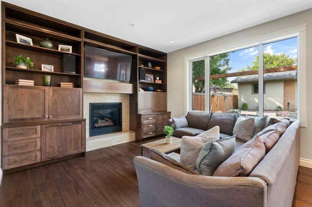 MLS® A2239424 - 1914 Broadview Road NW in West Hillhurst Calgary, Residential