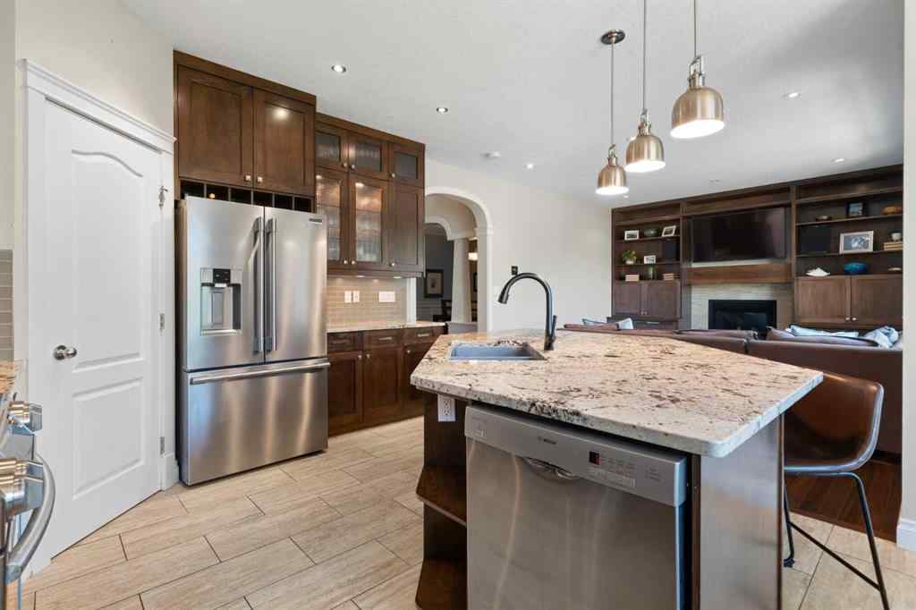 MLS® A2239424 - 1914 Broadview Road NW in West Hillhurst Calgary, Residential