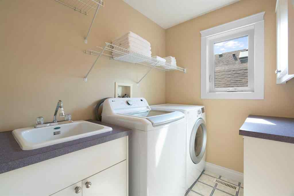MLS® A2239424 - 1914 Broadview Road NW in West Hillhurst Calgary, Residential