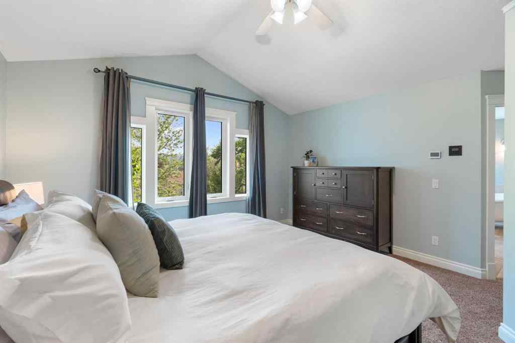 MLS® A2239424 - 1914 Broadview Road NW in West Hillhurst Calgary, Residential
