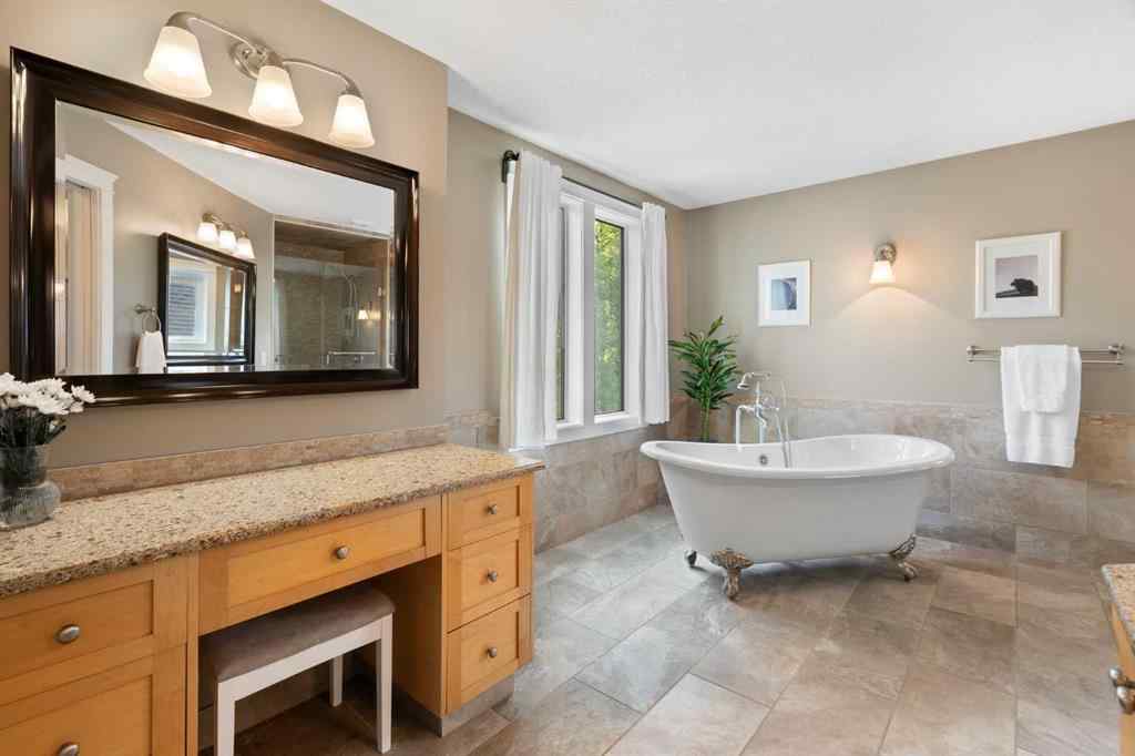 MLS® A2239424 - 1914 Broadview Road NW in West Hillhurst Calgary, Residential