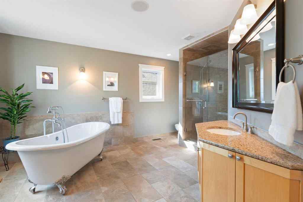MLS® A2239424 - 1914 Broadview Road NW in West Hillhurst Calgary, Residential