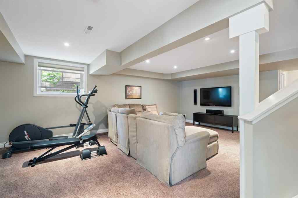 MLS® A2239424 - 1914 Broadview Road NW in West Hillhurst Calgary, Residential