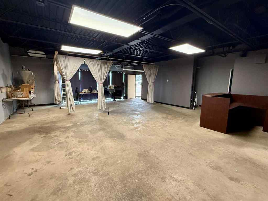 MLS® A2239425 - Unit #10 5112 47 Avenue  in North Industrial Innisfail, Commercial