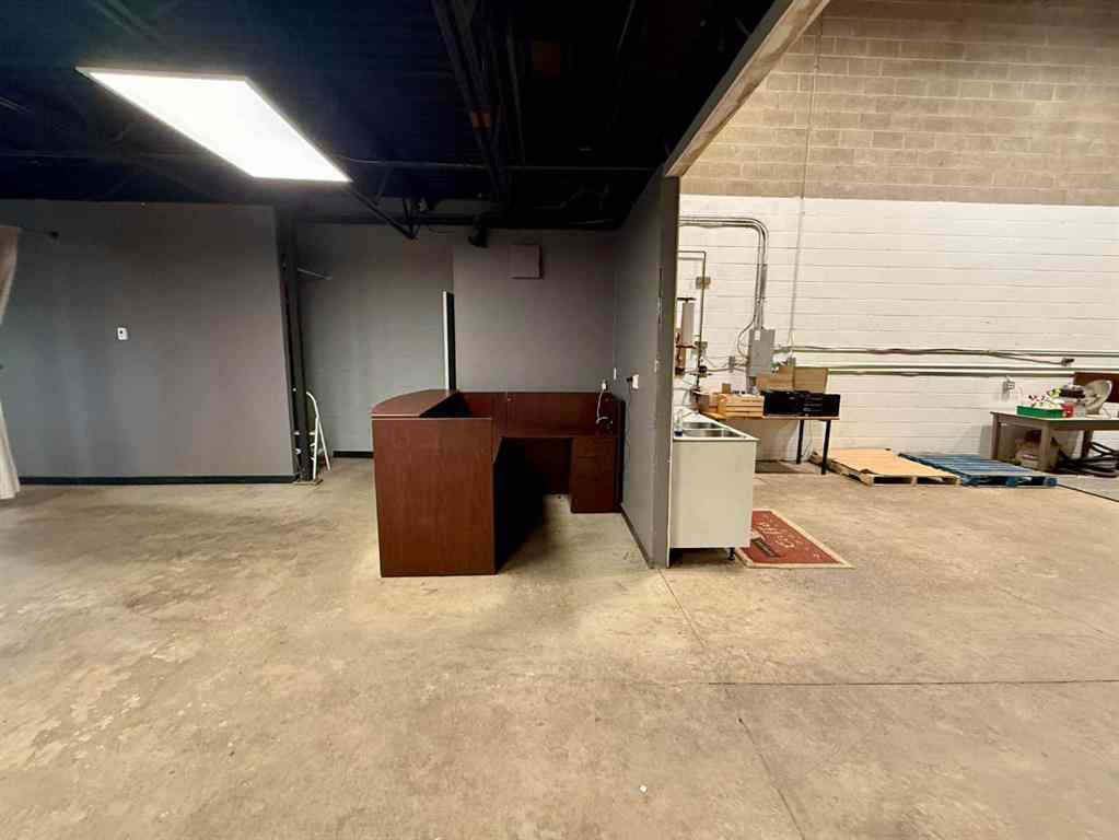 MLS® A2239425 - Unit #10 5112 47 Avenue  in North Industrial Innisfail, Commercial
