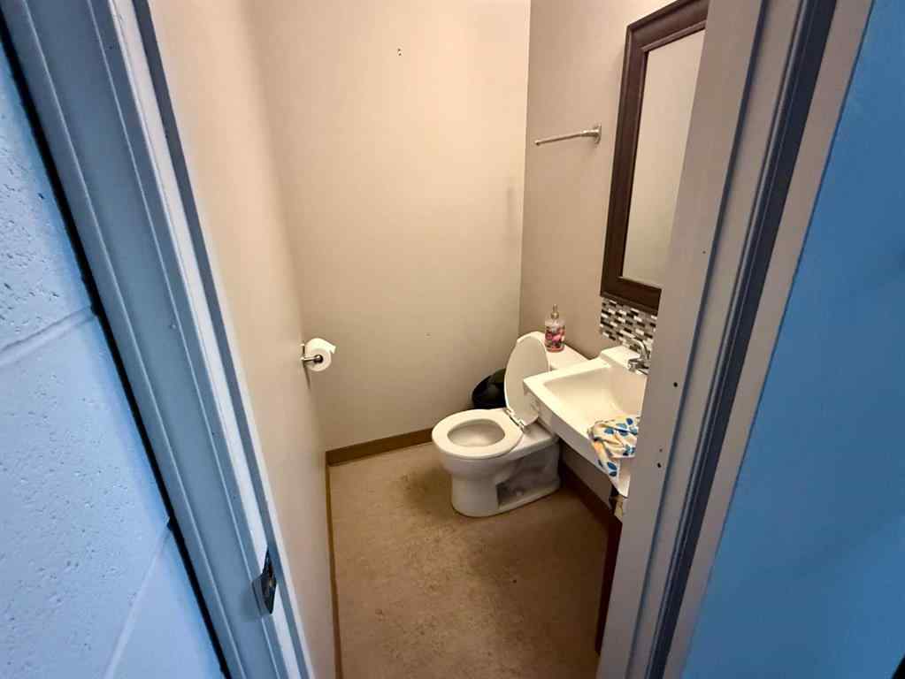 MLS® A2239425 - Unit #10 5112 47 Avenue  in North Industrial Innisfail, Commercial