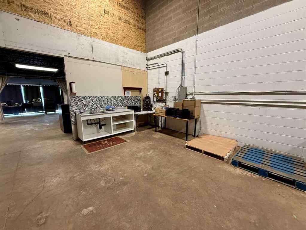 MLS® A2239425 - Unit #10 5112 47 Avenue  in North Industrial Innisfail, Commercial