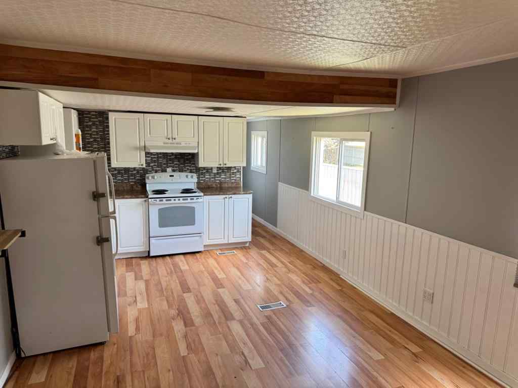 MLS® A2239442 - Unit #13 4000 13 Avenue SE in SE Southridge Medicine Hat, Mobile