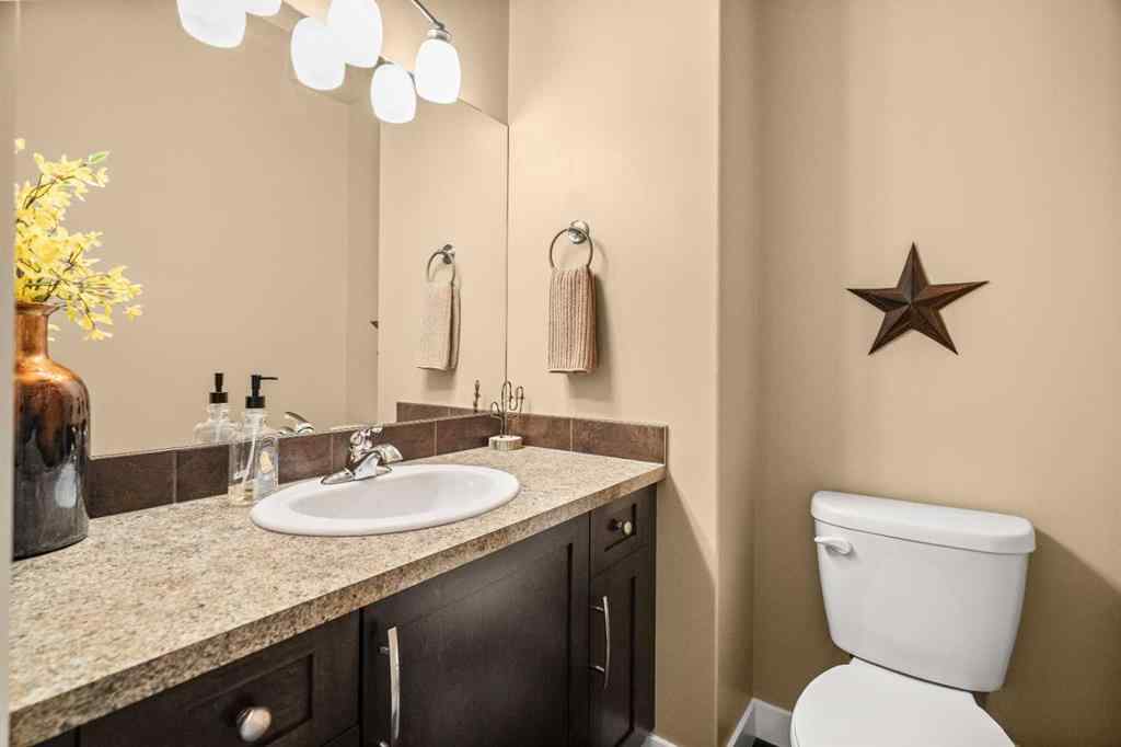 MLS® A2239470 - 653 West Highland Crescent  in NONE Carstairs, Residential