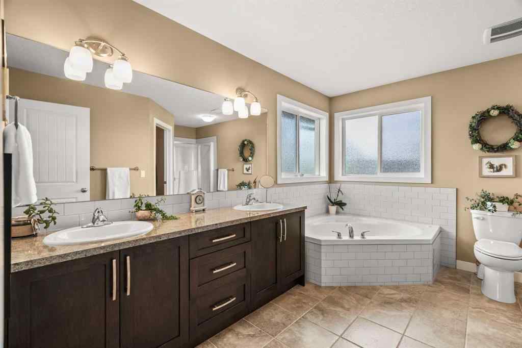 MLS® A2239470 - 653 West Highland Crescent  in NONE Carstairs, Residential