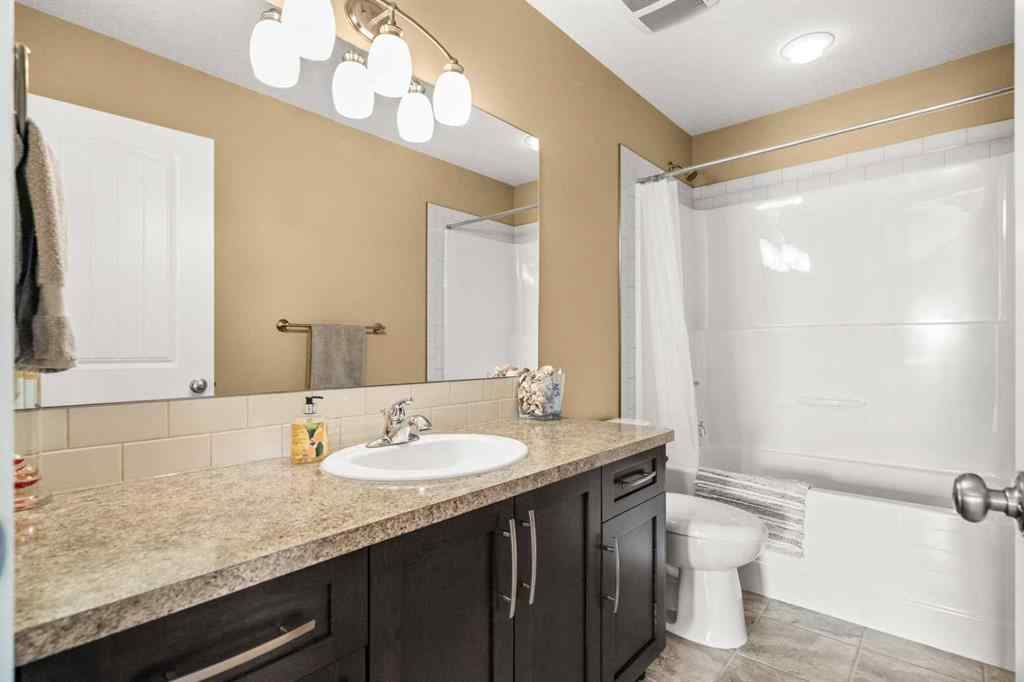MLS® A2239470 - 653 West Highland Crescent  in NONE Carstairs, Residential