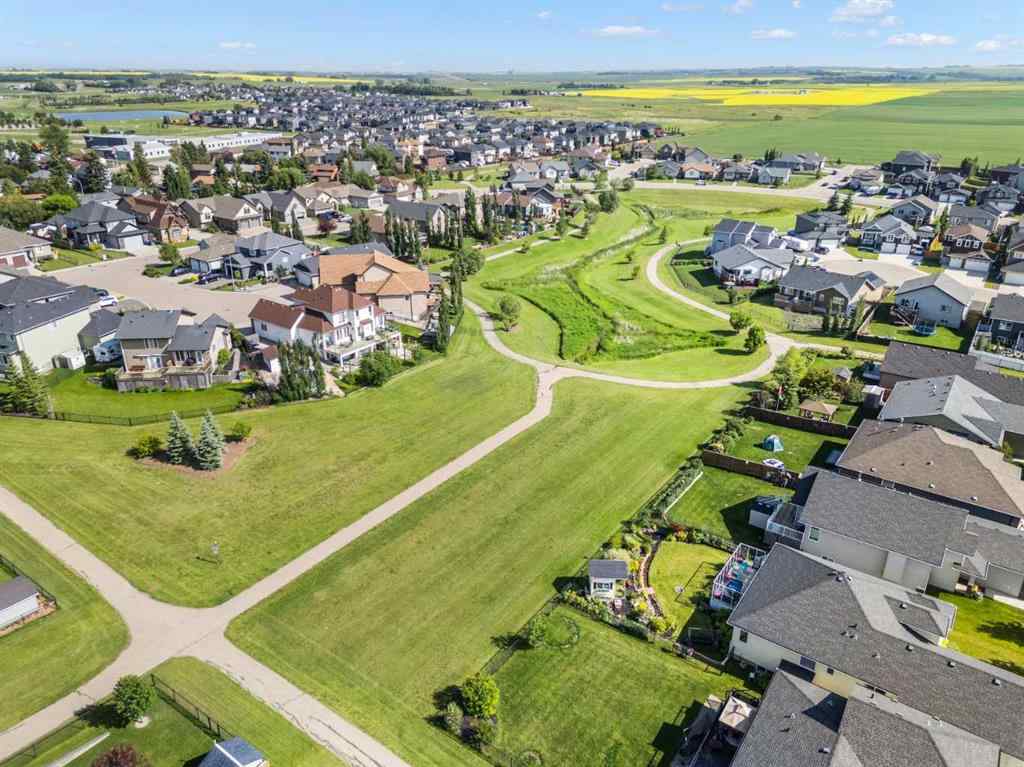 MLS® A2239470 - 653 West Highland Crescent  in NONE Carstairs, Residential