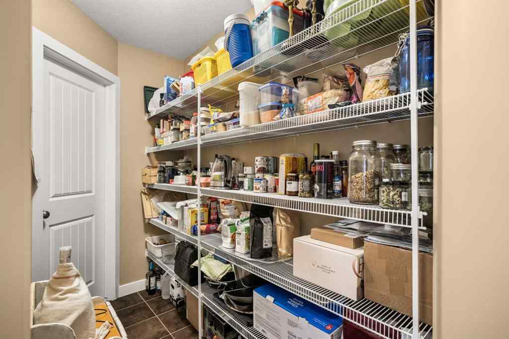 MLS® A2239470 - 653 West Highland Crescent  in NONE Carstairs, Residential