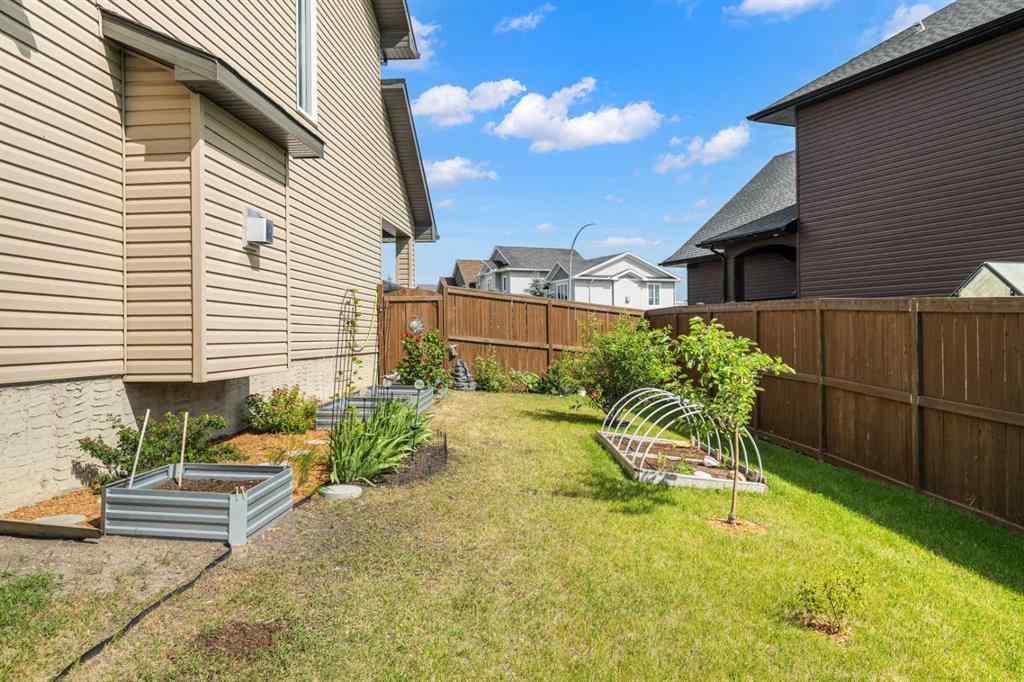 MLS® A2239470 - 653 West Highland Crescent  in NONE Carstairs, Residential