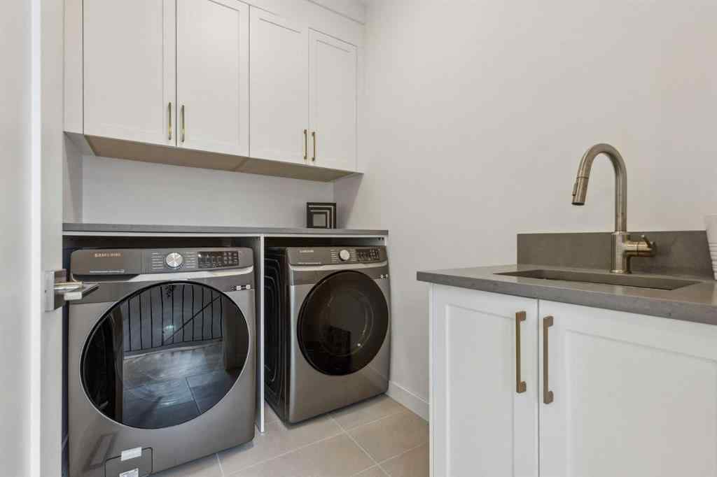 MLS® A2239480 - 2035 Westmount Road NW in West Hillhurst Calgary, Residential