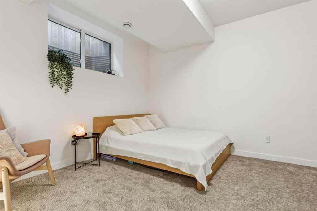 MLS® A2239480 - 2035 Westmount Road NW in West Hillhurst Calgary, Residential
