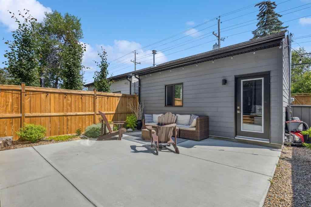 MLS® A2239480 - 2035 Westmount Road NW in West Hillhurst Calgary, Residential