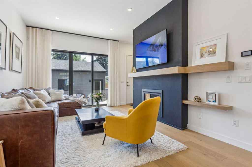 MLS® A2239480 - 2035 Westmount Road NW in West Hillhurst Calgary, Residential